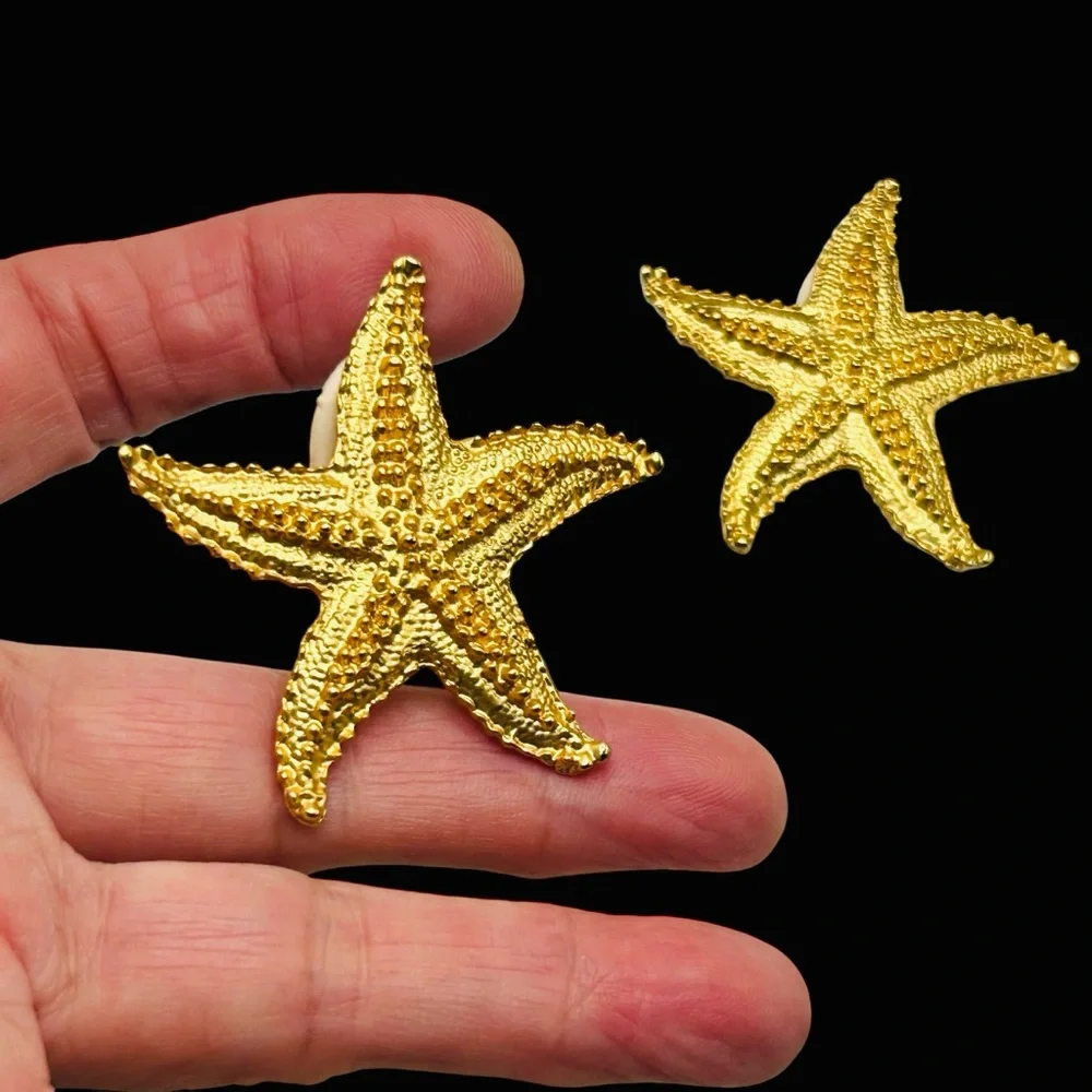 Vintage 1980’s Starfish Clip Earrings Matte Gold Plated